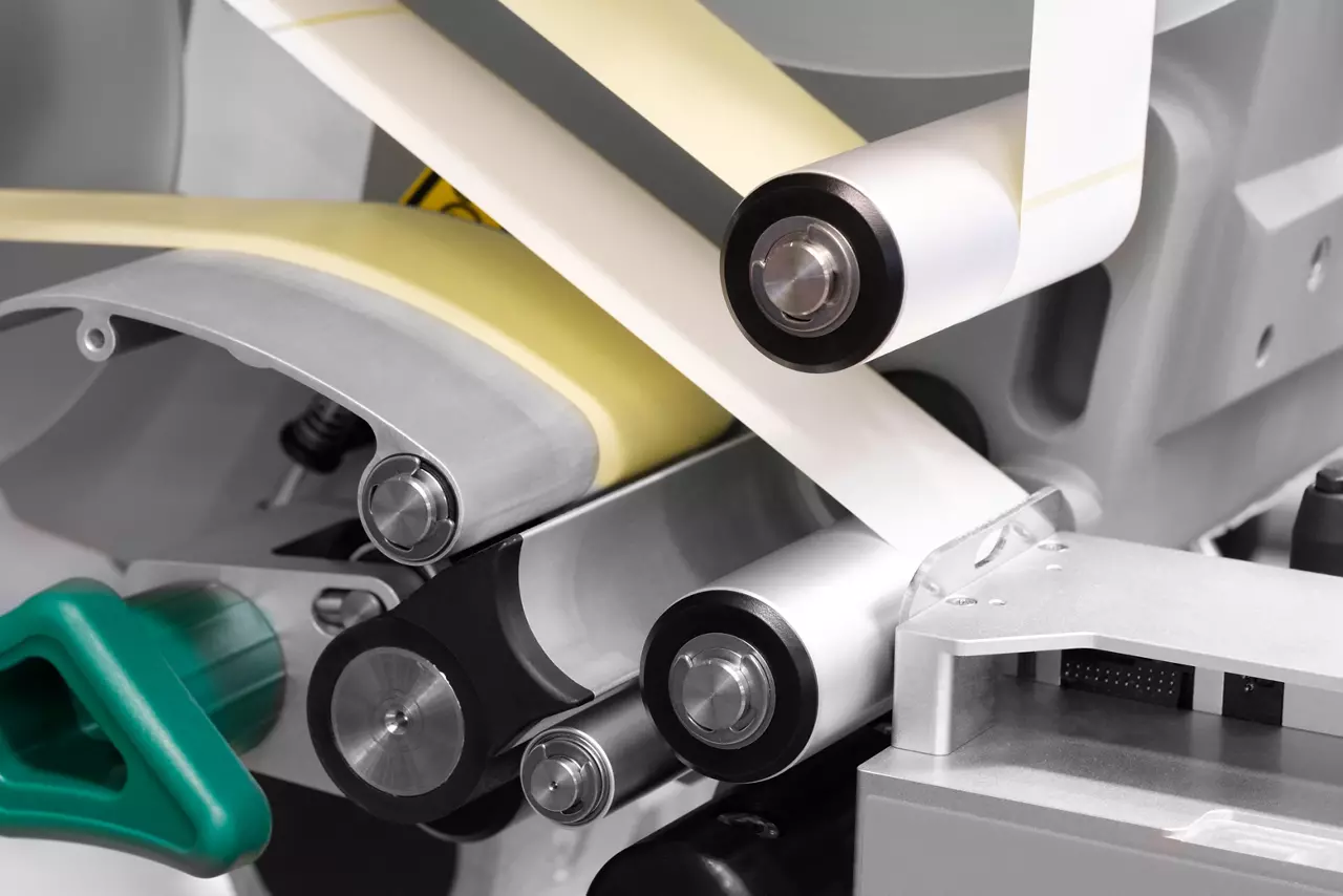 粘贴机器的传送带碎片