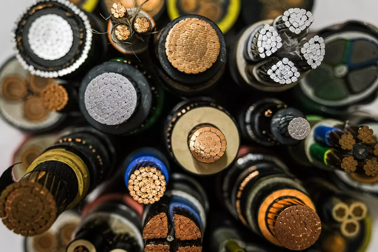 Cross section of high-voltage cable